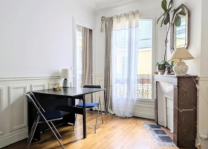 Charming Light Flat In Goncourt