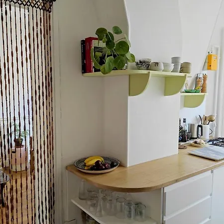 Apartment Charming Light Flat In Goncourt Paris
